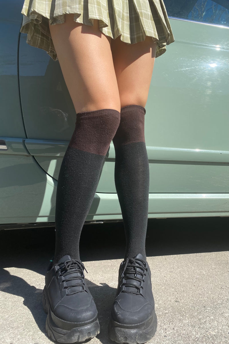 TWO-TONE THIGH HIGH SOCKS